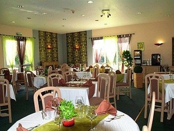 Hotel Restaurant Des Portes De Meuse Nancy Bagian luar foto